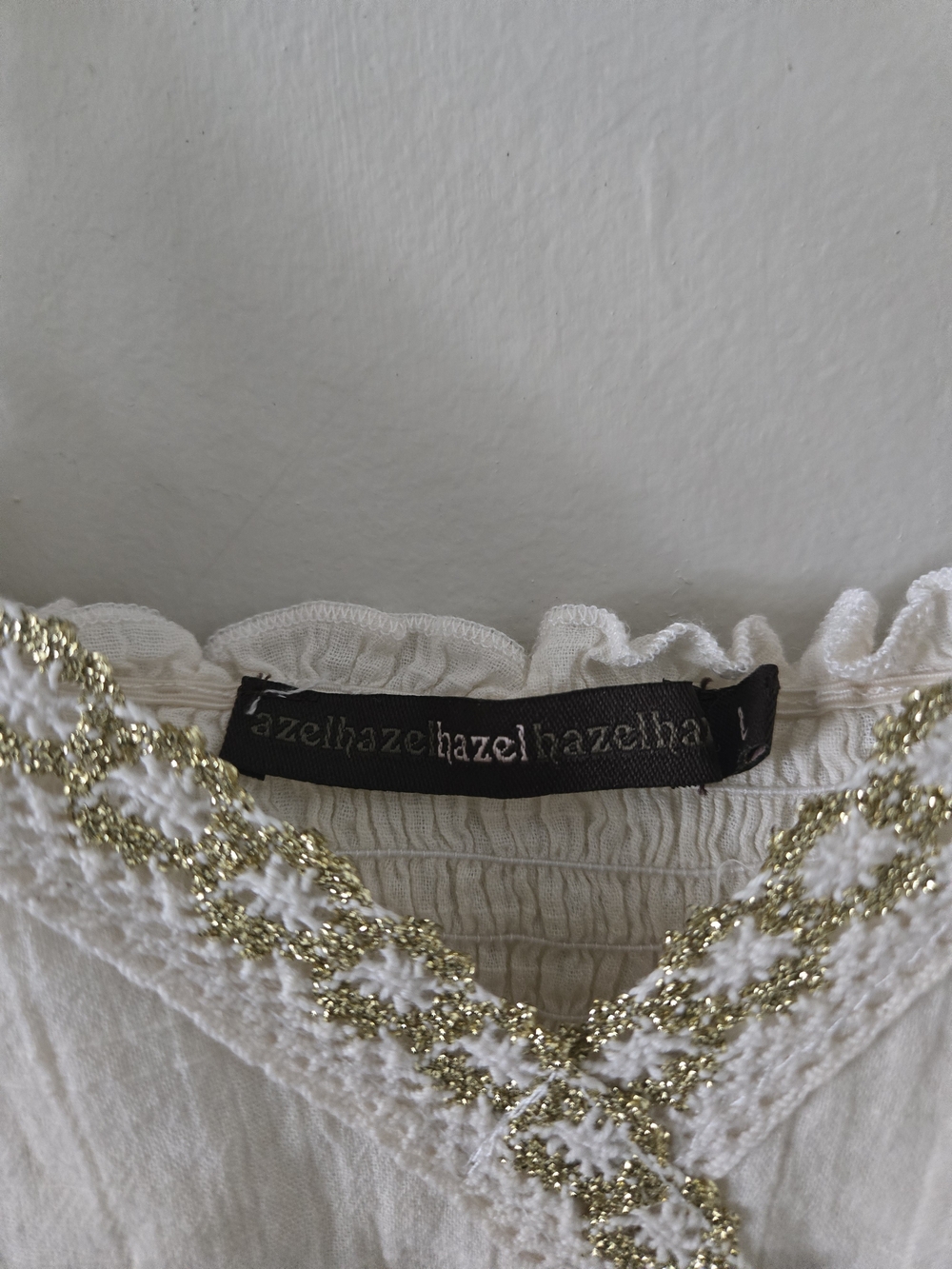 Hazel Embroidered Gold Metallic Sleeveless V-Neck Tank Top - Picture 3 of 7